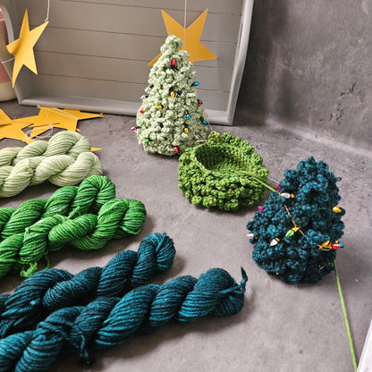 Crochet Kit - Festive Foliage